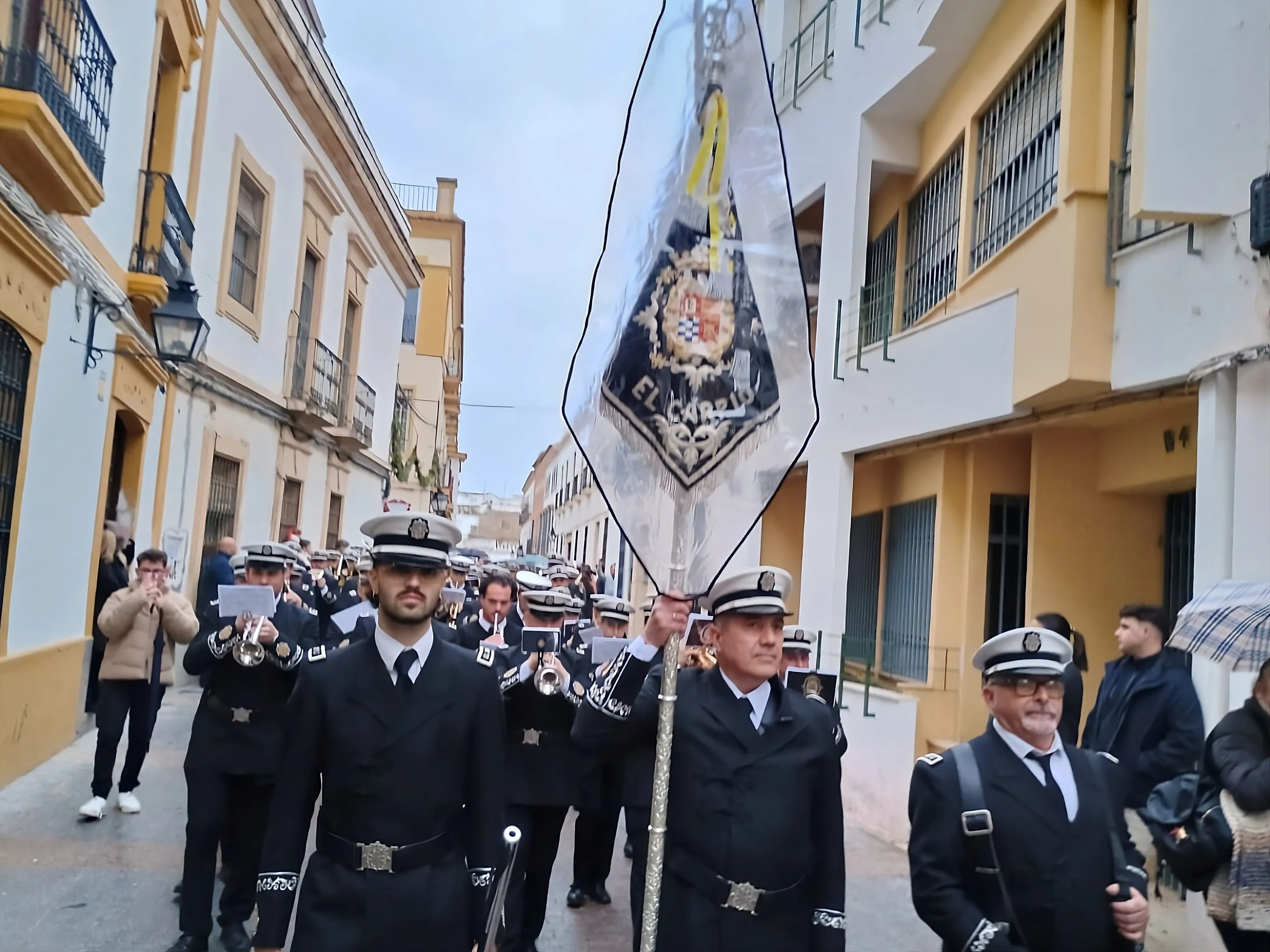 La Agrupación Musical de El Carpio en el cortejo procesional. Foto: Gente de Paz