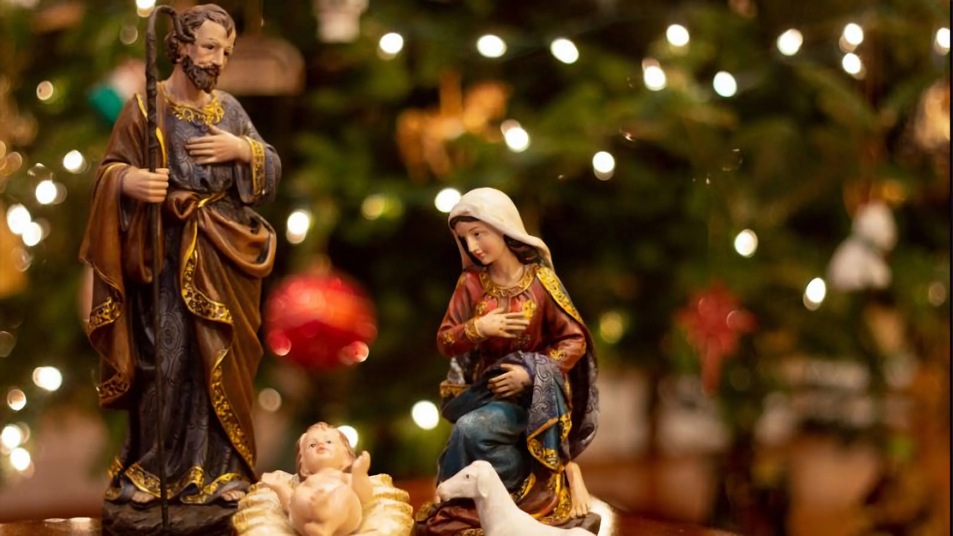 El belén y el árbol de Navidad, protagonistas de los hogares durante las fiestas, pueden mantenerse más allá del 6 de enero según la tradición