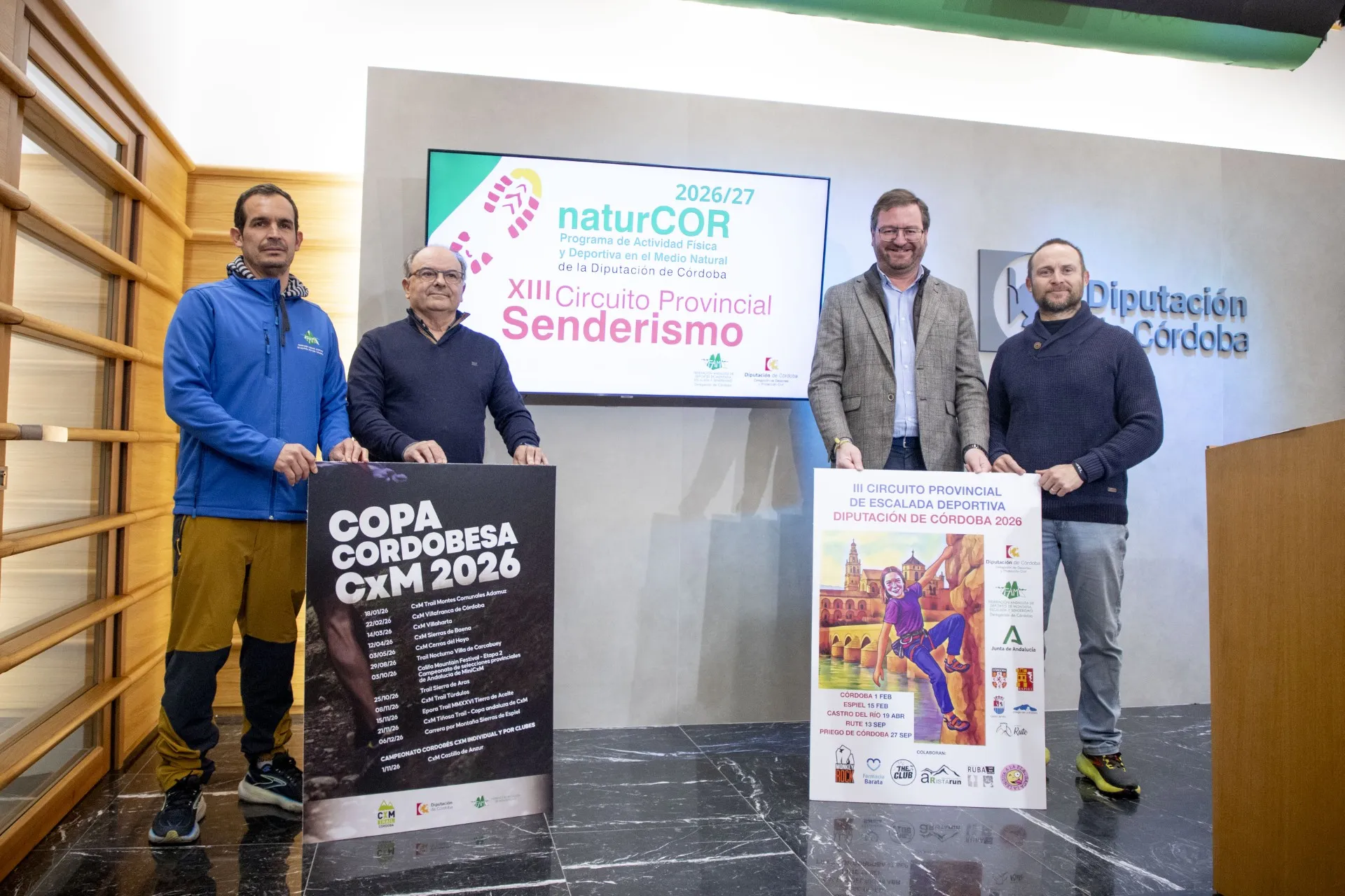 Autoridades provinciales y federativas durante la presentación de los circuitos de deportes de montaña 2026. Foto: Diputación de Córdoba