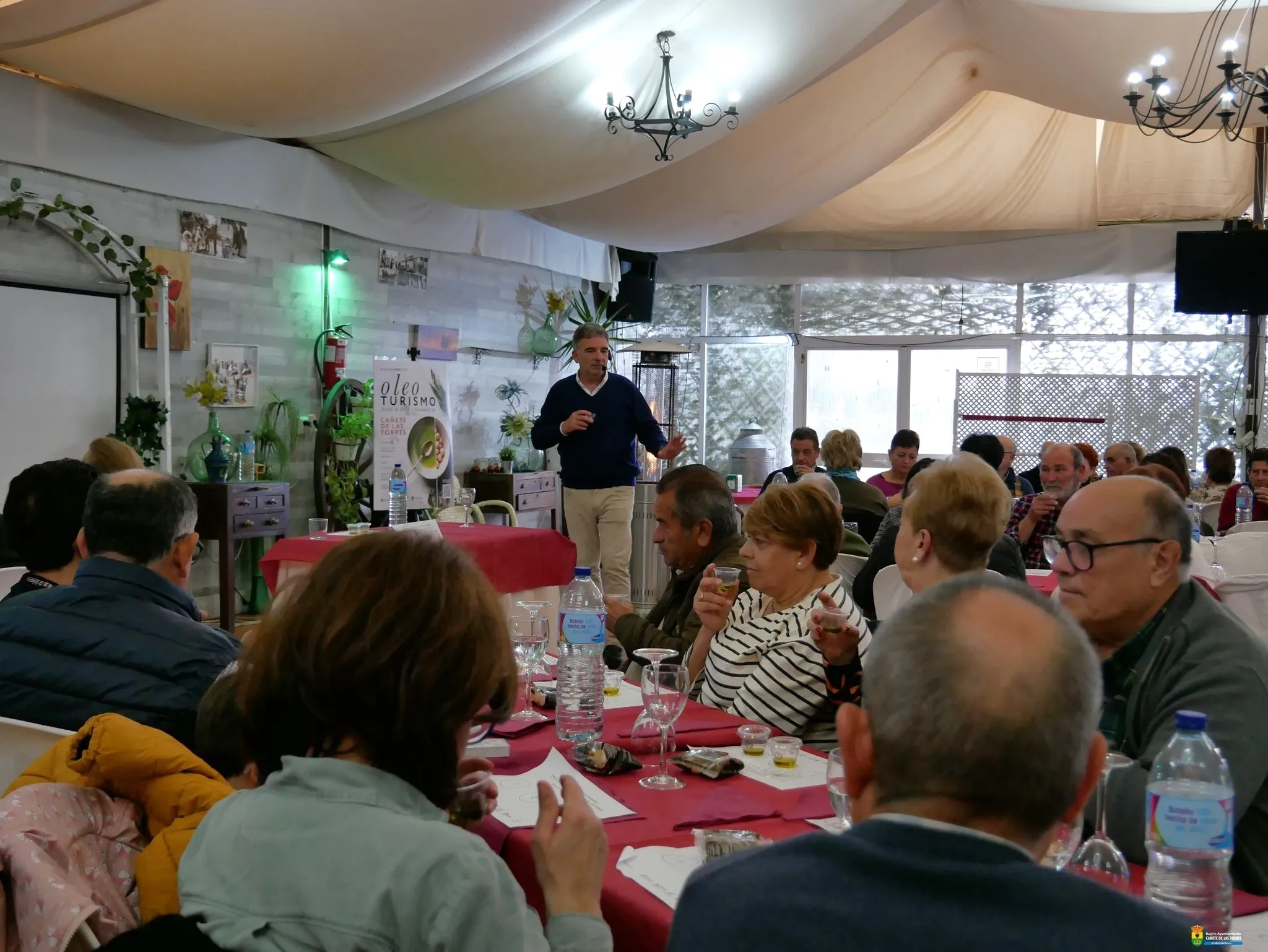 La cata de AOVE es una de las principales actividades de las jornadas de oleoturismo