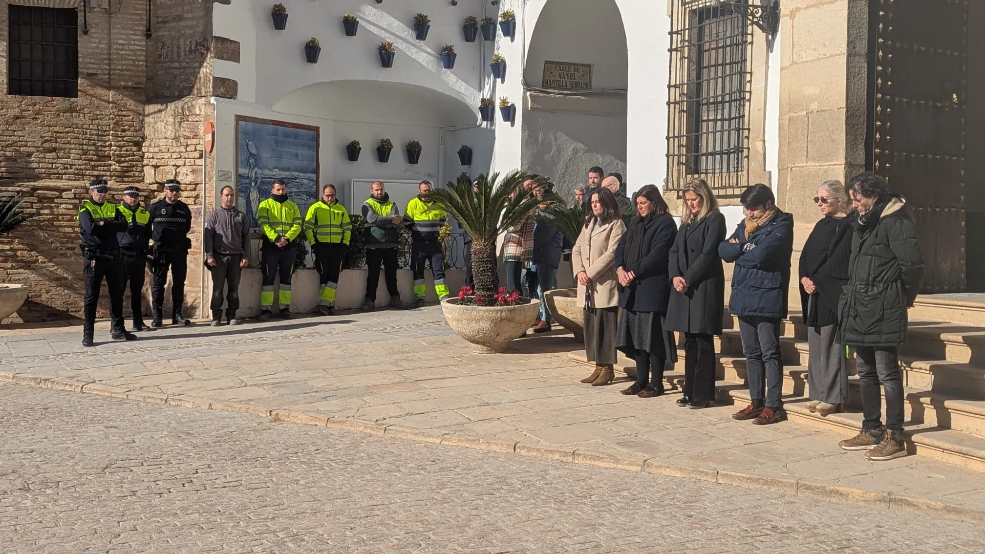 Minuto de silencio en Bujalance por las víctimas del accidente de tren en Adamuz