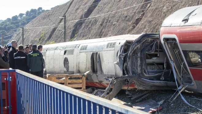 Estado del Iryo siniestrado en Adamuz, con la atenta mirada de Los Reyes. Foto: Diputación de Córdoba Estado del Iryo siniestrado en Adamuz, con la atenta mirada de Los Reyes. Foto: Diputación de Córdoba