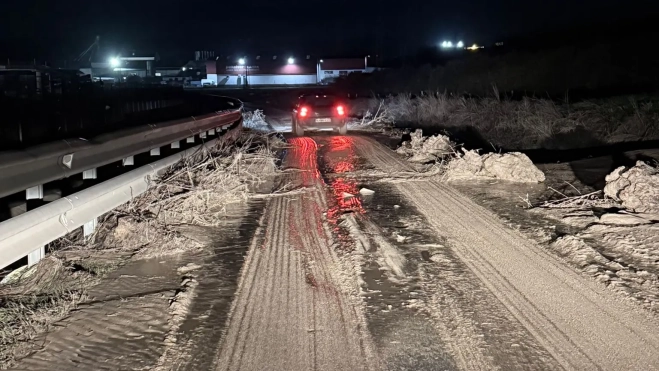 Estado de la carretera tras las lluvias en Villa del Río esta pasada madrugada