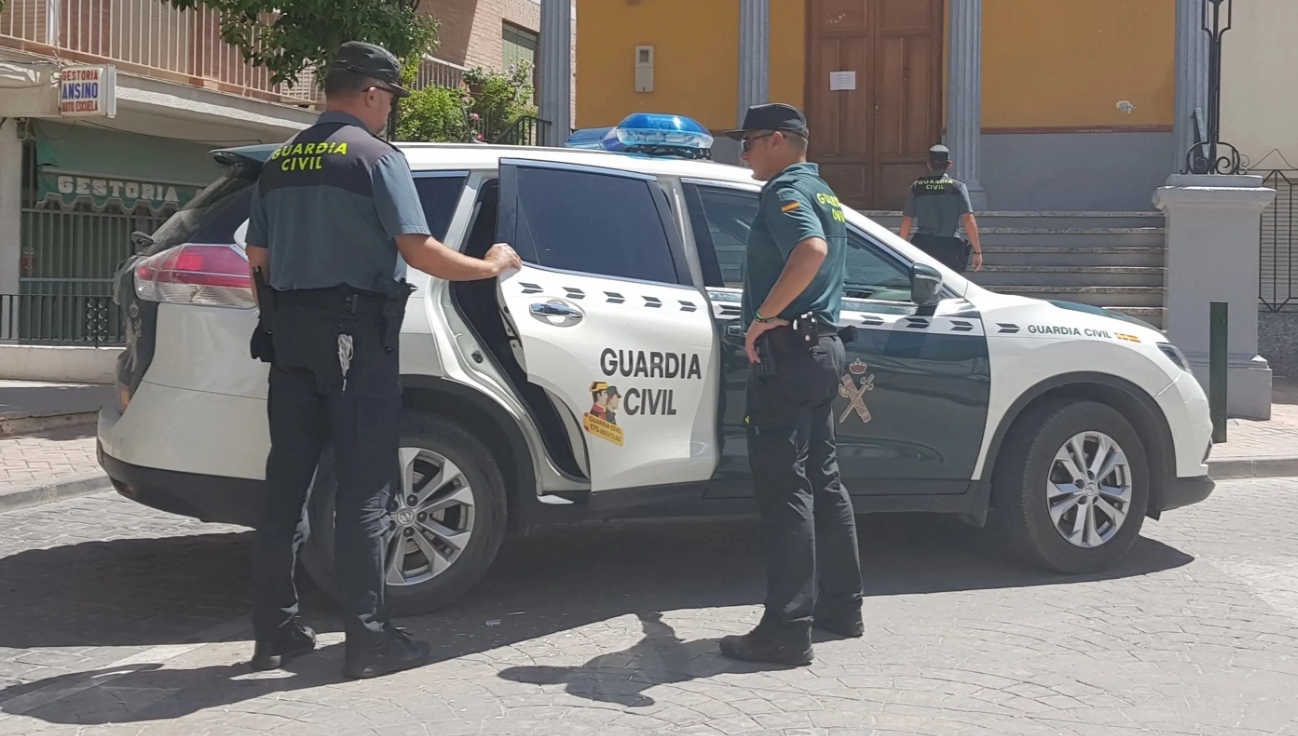 Agentes de la guardia civil en acto de servicio. Foto: Guardia Civil