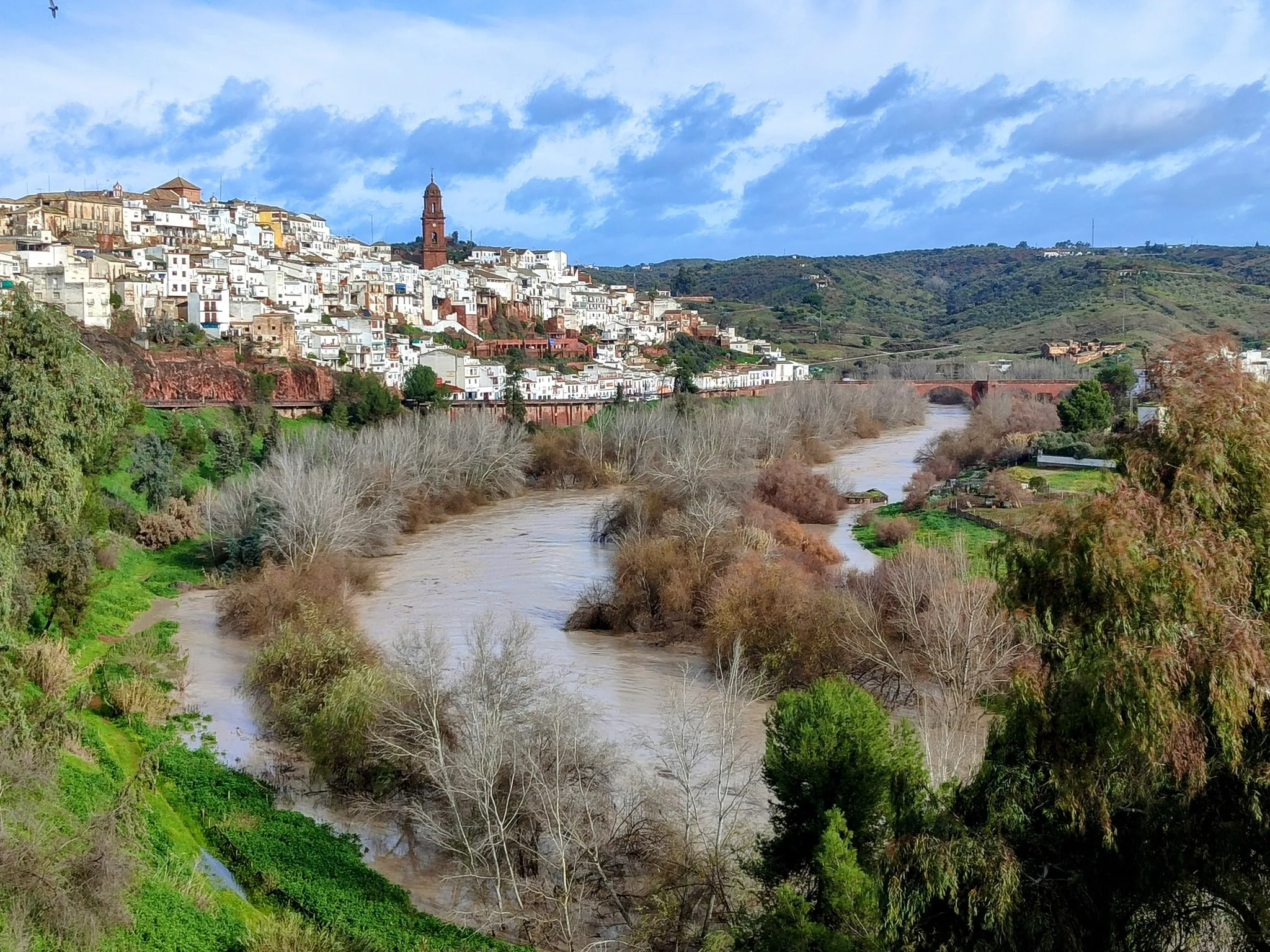 El Río Guadalquivir a su paso por Montoro El Río Guadalquivir a su paso por Montoro