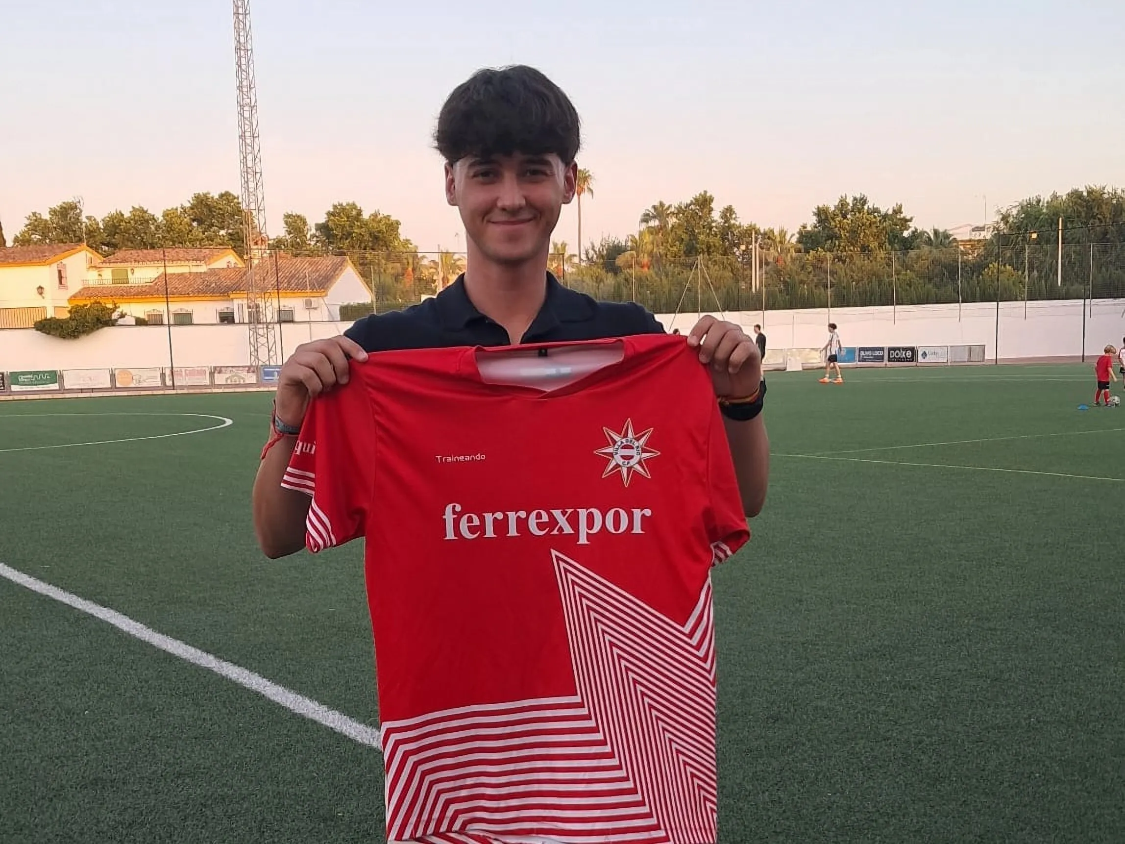 Álvaro Arévalo, uno de los nuevos fichajes del Villa del Río CF. Foto: Villa del Río CF