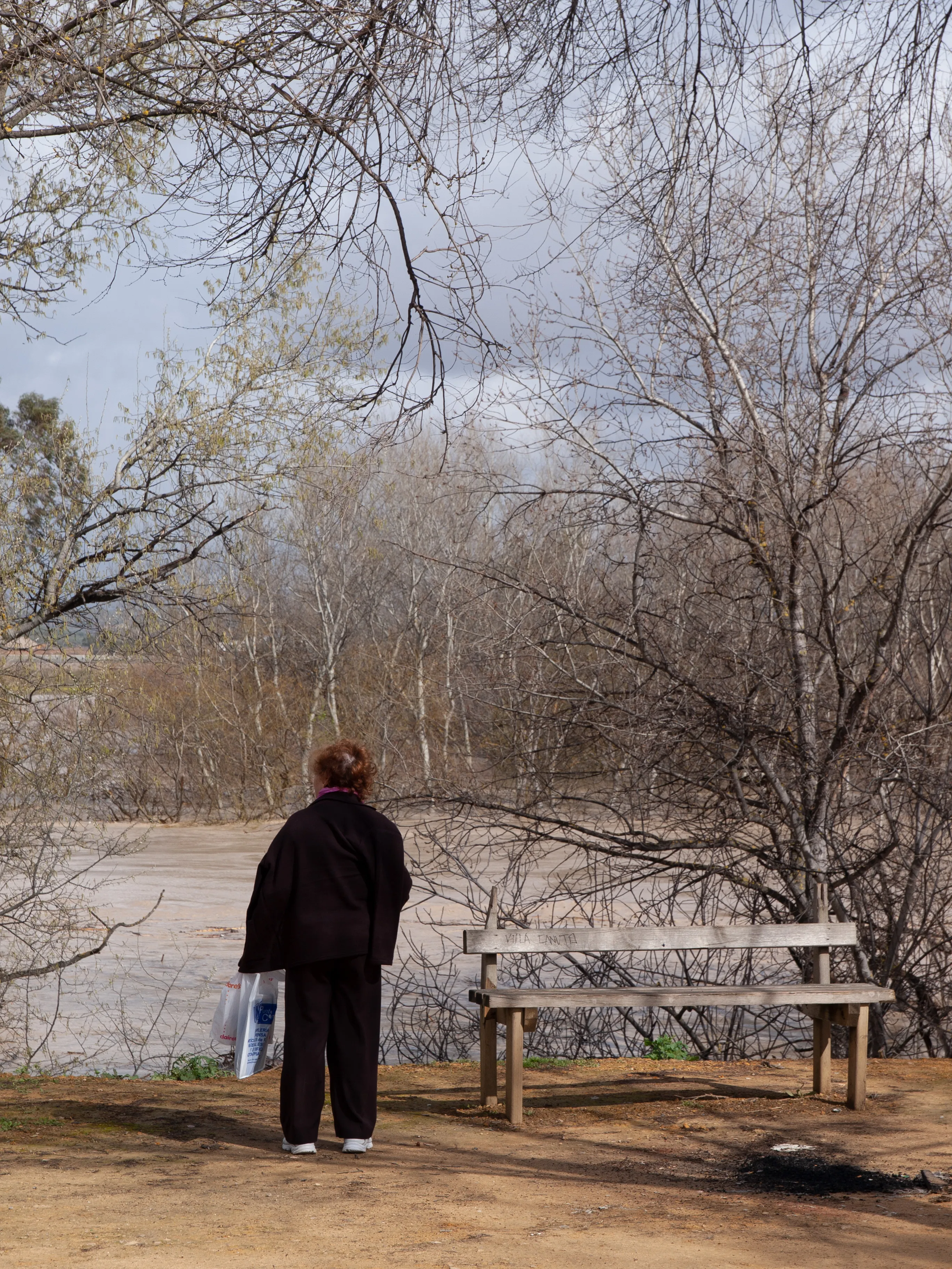Villa del Río, año 2010. Ribera a su paso tras el Ayuntamiento. Foto: Óscar H. Falagán