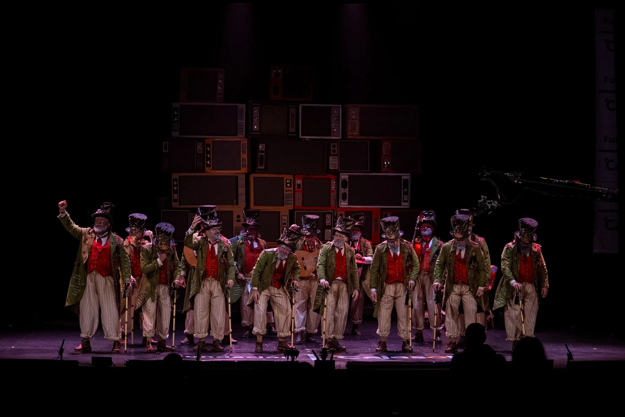 La comparsa 'Los Humanos' de Martínez Ares actuará en Villa del Río el próximo 21 de Marzo. Foto: Díaz Ferre