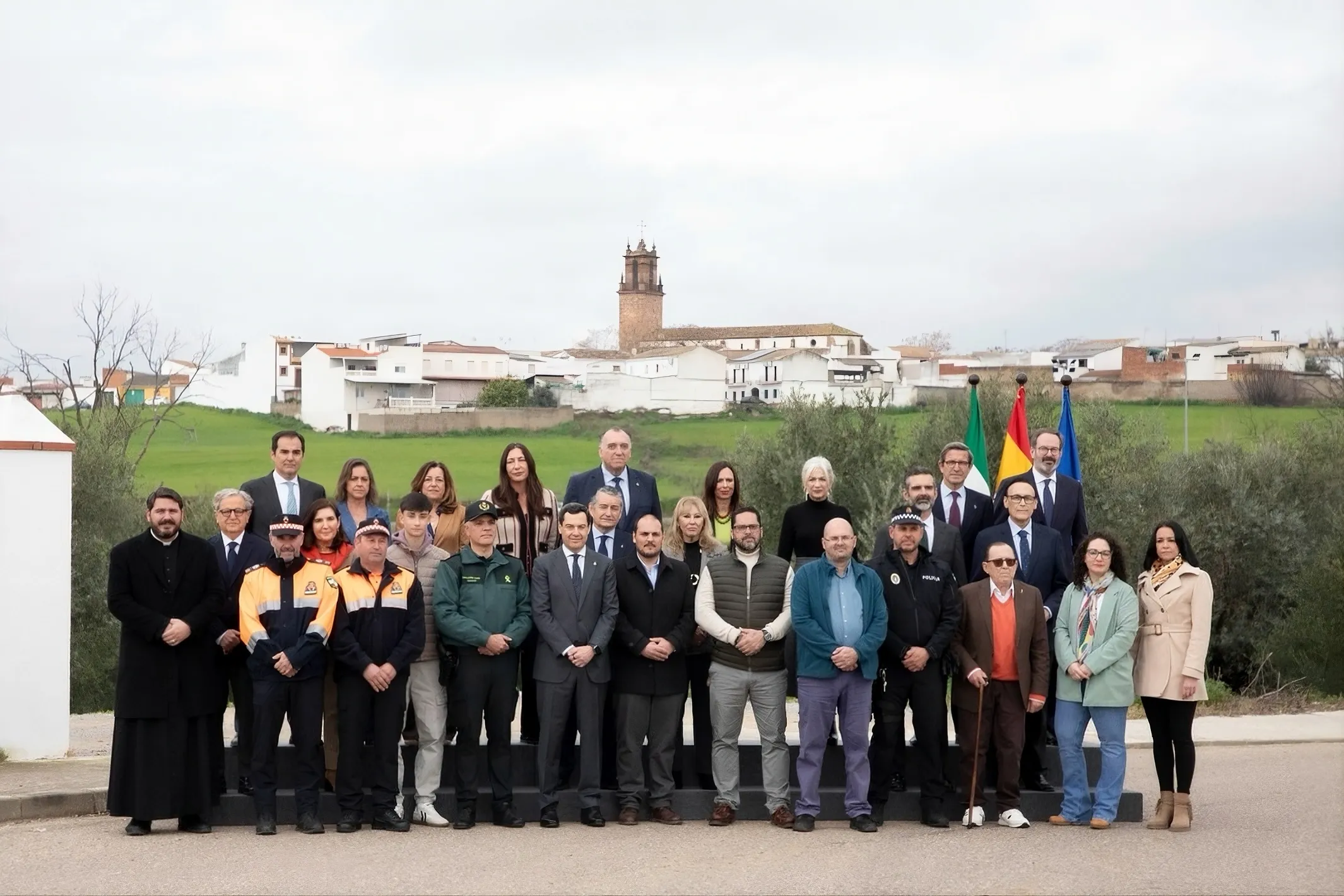 Visita institucional a Adamuz un mes después de la tragedia
