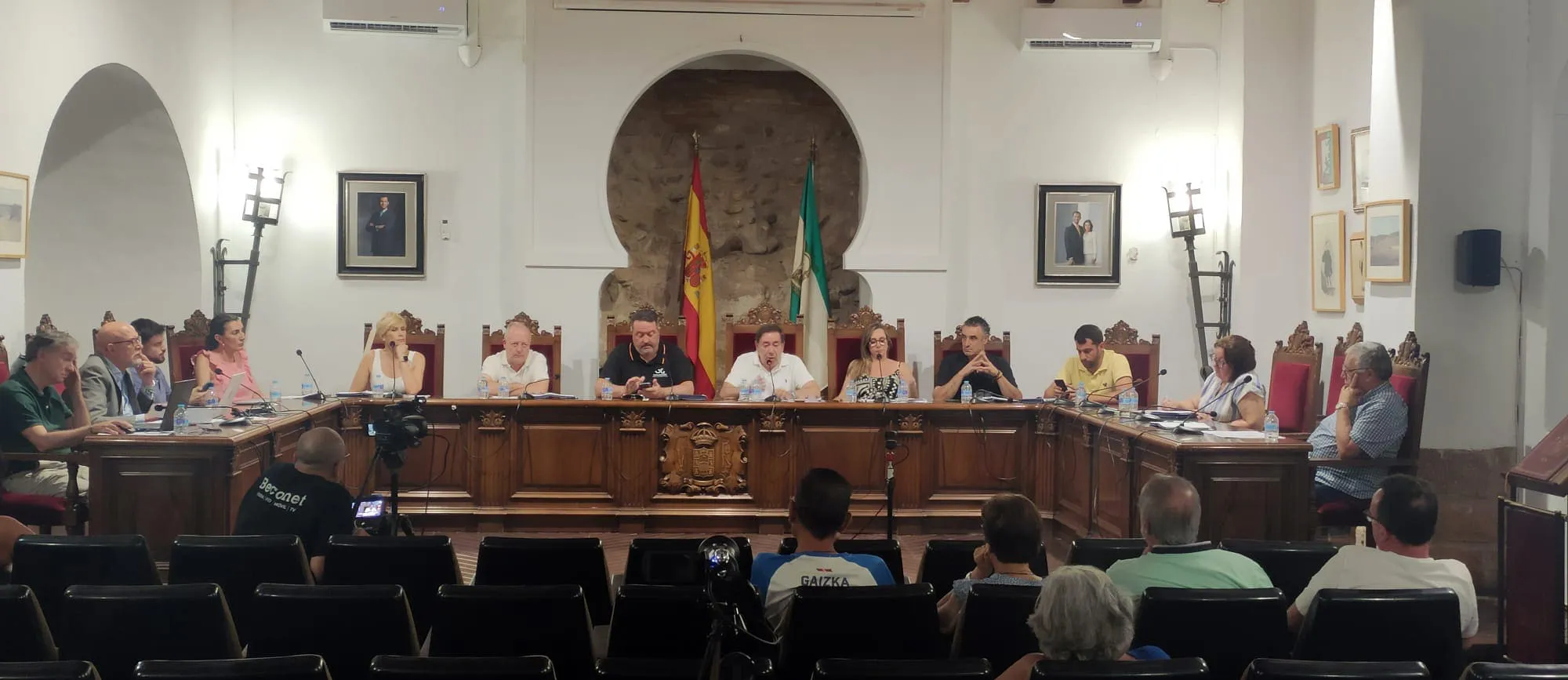 Sesión plenaria del Ayuntamiento donde se aprobó por unanimidad la moción que exige atención médica 24h y mejoras sanitarias a la Junta. Foto: Ayuntamiento de Villa del Río
