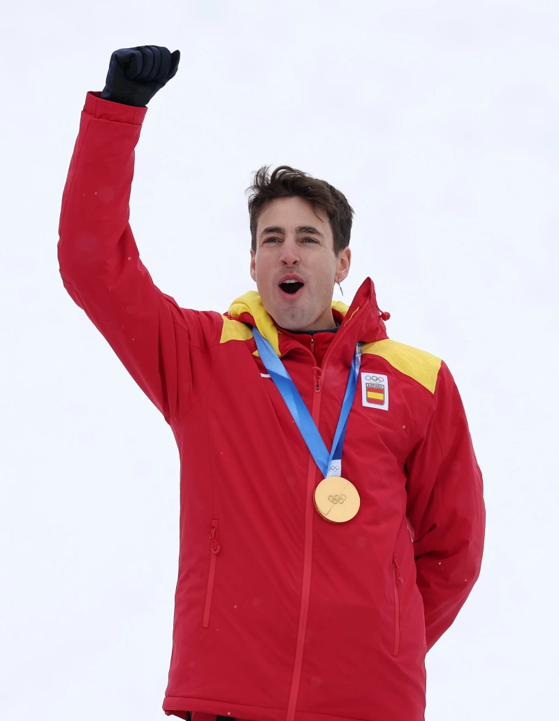 Oriol Cardona con su medalla de oro. Foto: COE