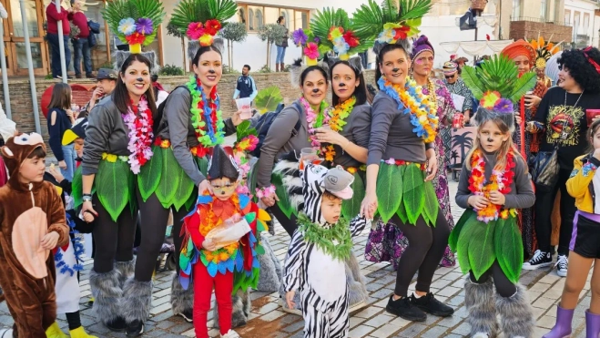 Disfraces en familia se vieron en Adamuz Disfraces en familia se vieron en Adamuz