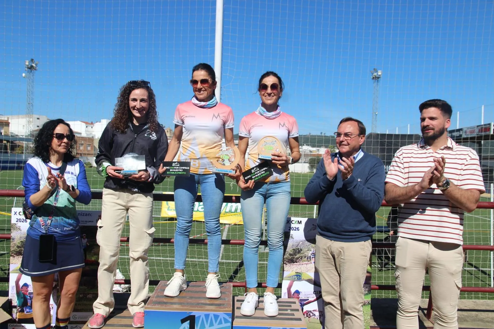 Podio del trail largo femenino