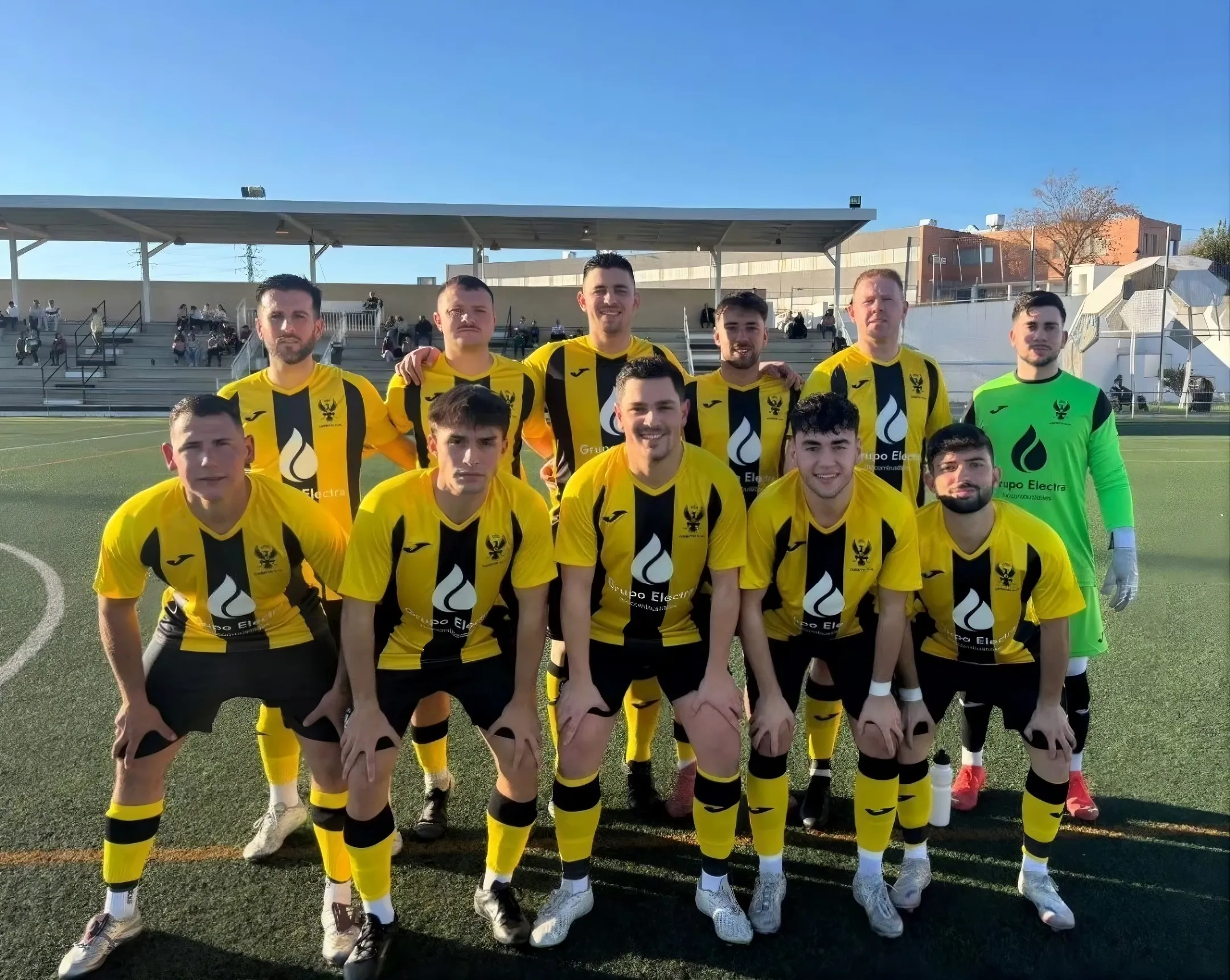 El C.D. Cañete estrenó su nueva equipación en este último partido