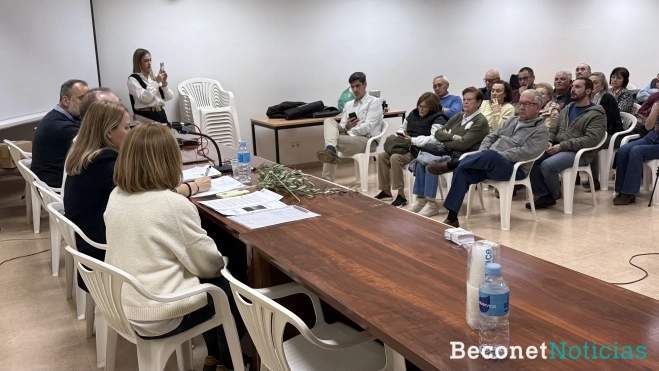 La asamblea congregó a numerosos asistentes