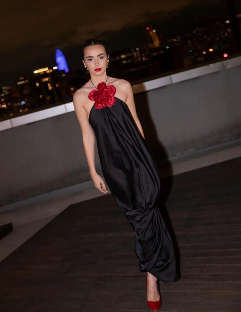 Look de Fabiana Sevillano para la Alfombra Roja de los Goya 2026. Foto: Joaquín Serra.