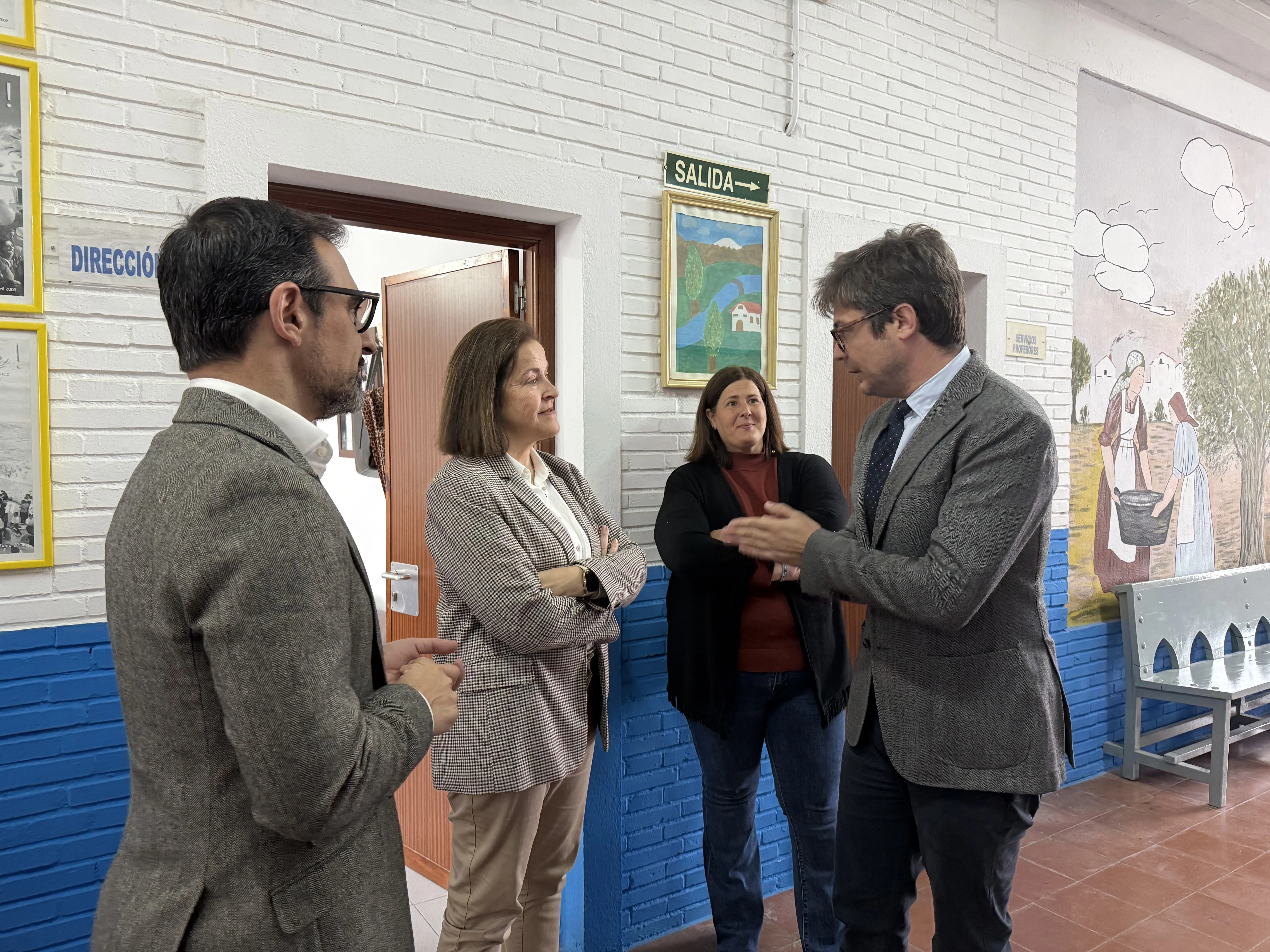 Cañete contará con dos aulas de Infantil tras la bajada de ratio educativa, mejorando la atención en el CEIP Ramón Hernández Martínez.