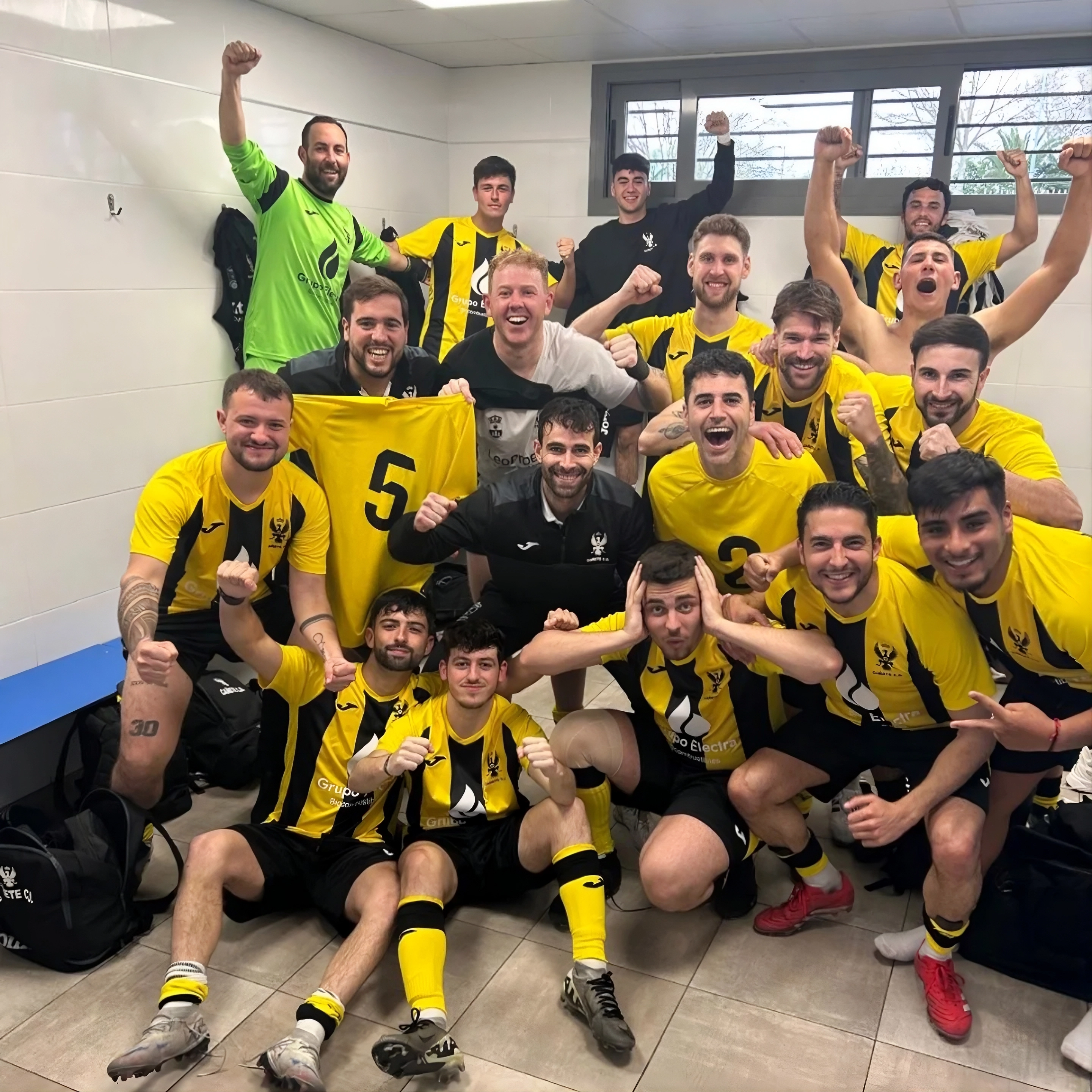 Las "avispas" del C.D. Cañete vencieron en Priego y aspiran a acabar en quinta posición