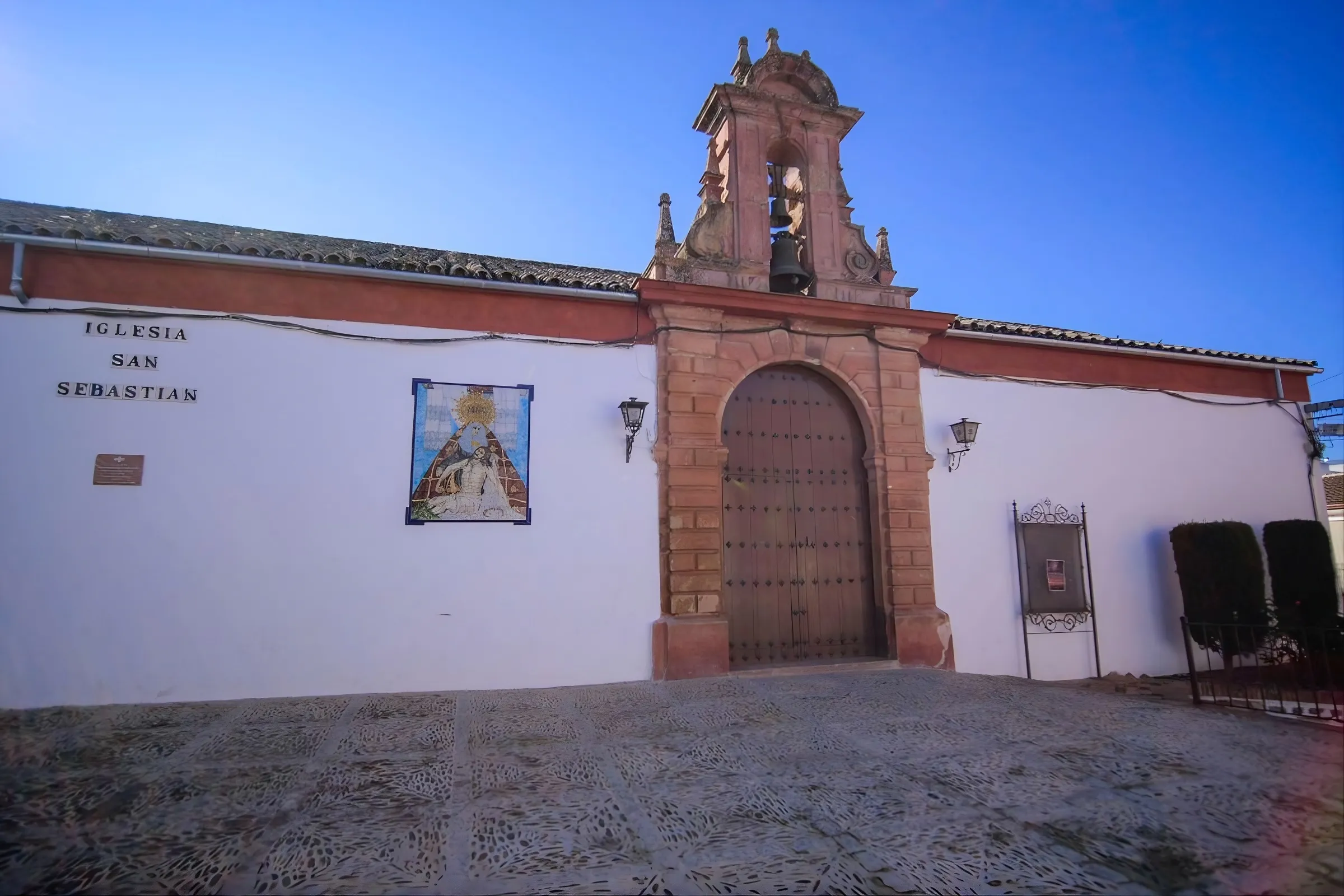 Fachada de la iglesia de San Sebastián. Foto: Oficina de Turismo de Montoro