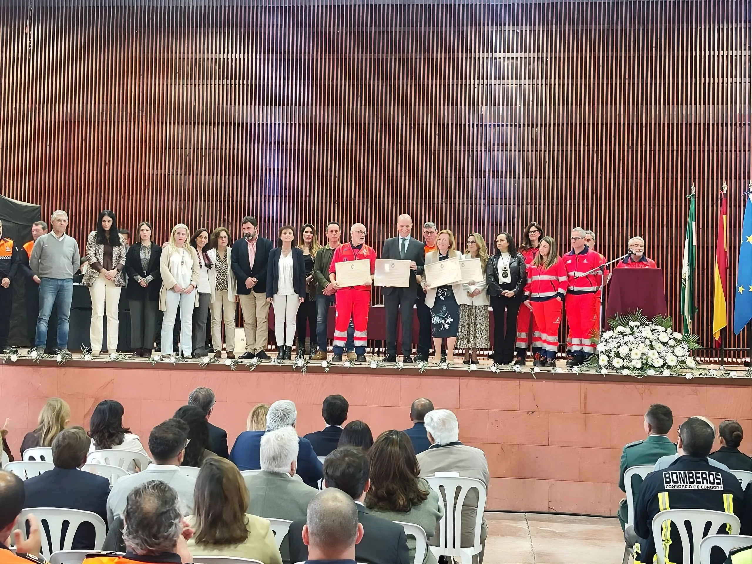 Adamuz rinde homenaje a las personas y entidades que ayudaron tras el accidente ferroviario y pone en valor la respuesta solidaria del Alto Guadalquivir.