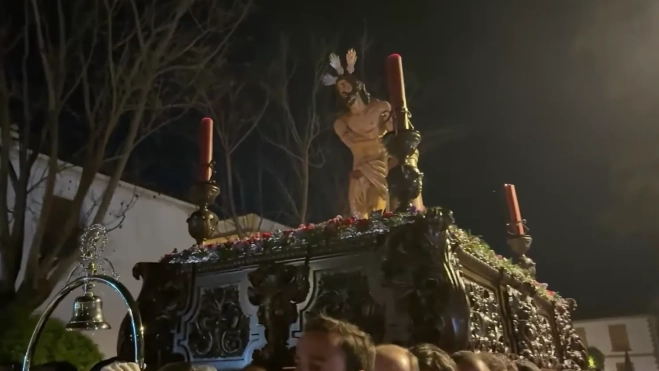 Ntro. Padre Jesús Amarrado a la Columna caminando. Foto: Beconet TV