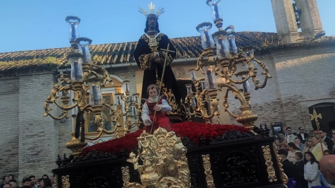 Ntro Padre Jesús Rescatado saliendo de la Ermita de la Vera Cruz. Foto: Andrés Ruíz.