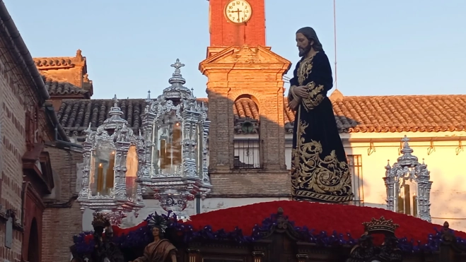 Jesús del Prendimiento haciendo su salida. Foto: Diego Mesones.