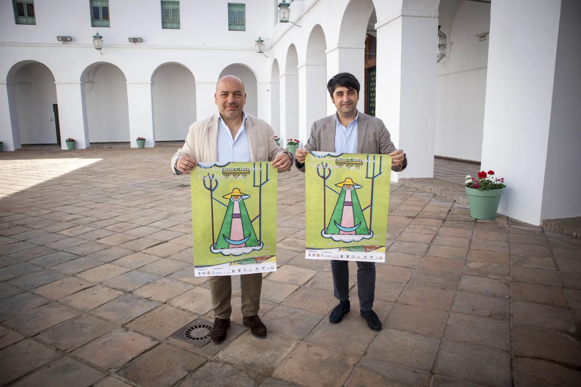 El concejal de cultura de Bujalance, Toni Pavón, junto al delegado de cultura de Diputación, Gabriel Duque