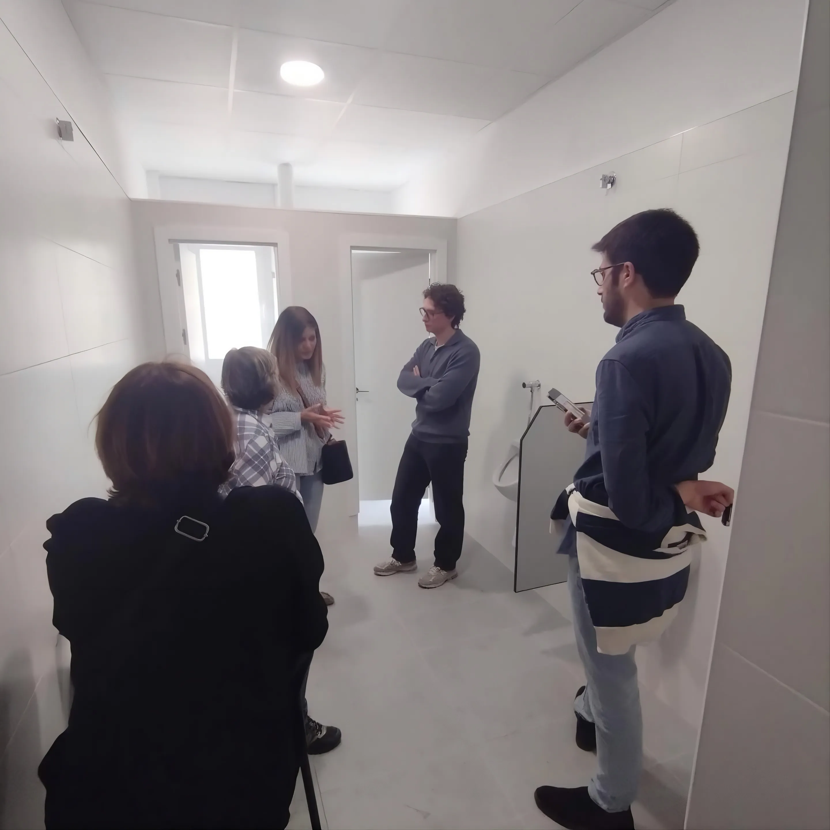 Autoridades municipales y responsables del centro visitaron el estado finalizado de la obras