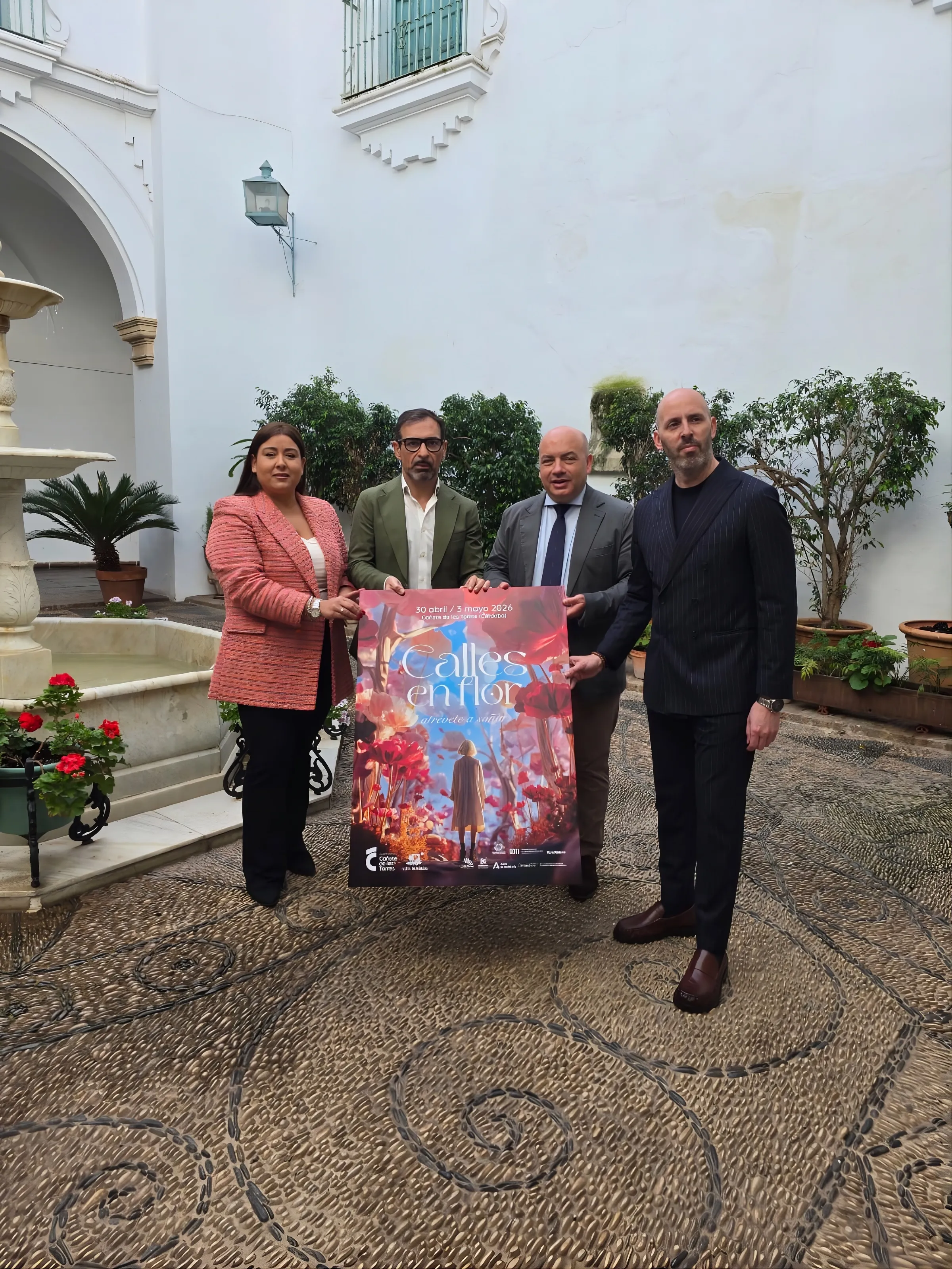 El alcalde de Cañete de las Torres, Félix Romero, junto a la concejal de Turismo, Rocío Castillo, posan con la diputada provincial de Turismo, Narcisa Ruiz, el diputado de Cultura, Gabriel Duque, y el delegado de Turismo de la Junta en Córdoba, Eduardo Lucena, durante el acto institucional. El alcalde de Cañete de las Torres, Félix Romero, junto a la concejal de Turismo, Rocío Castillo, posan con la diputada provincial de Turismo, Narcisa Ruiz, el diputado de Cultura, Gabriel Duque, y el delegado de Turismo de la Junta en Córdoba, Eduardo Lucena, durante el acto institucional.