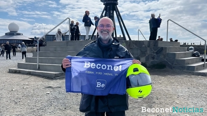 Francisco Ortiz tras culminar su ruta hacia el norte de Europa en moto. Francisco Ortiz tras culminar su ruta hacia el norte de Europa en moto.