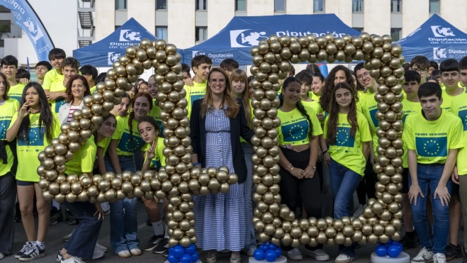 Sara Alguacil, delegada de juventud de Diputación de Córdoba, en los actos por el 40 aniversario de la entrada de España en la UE
