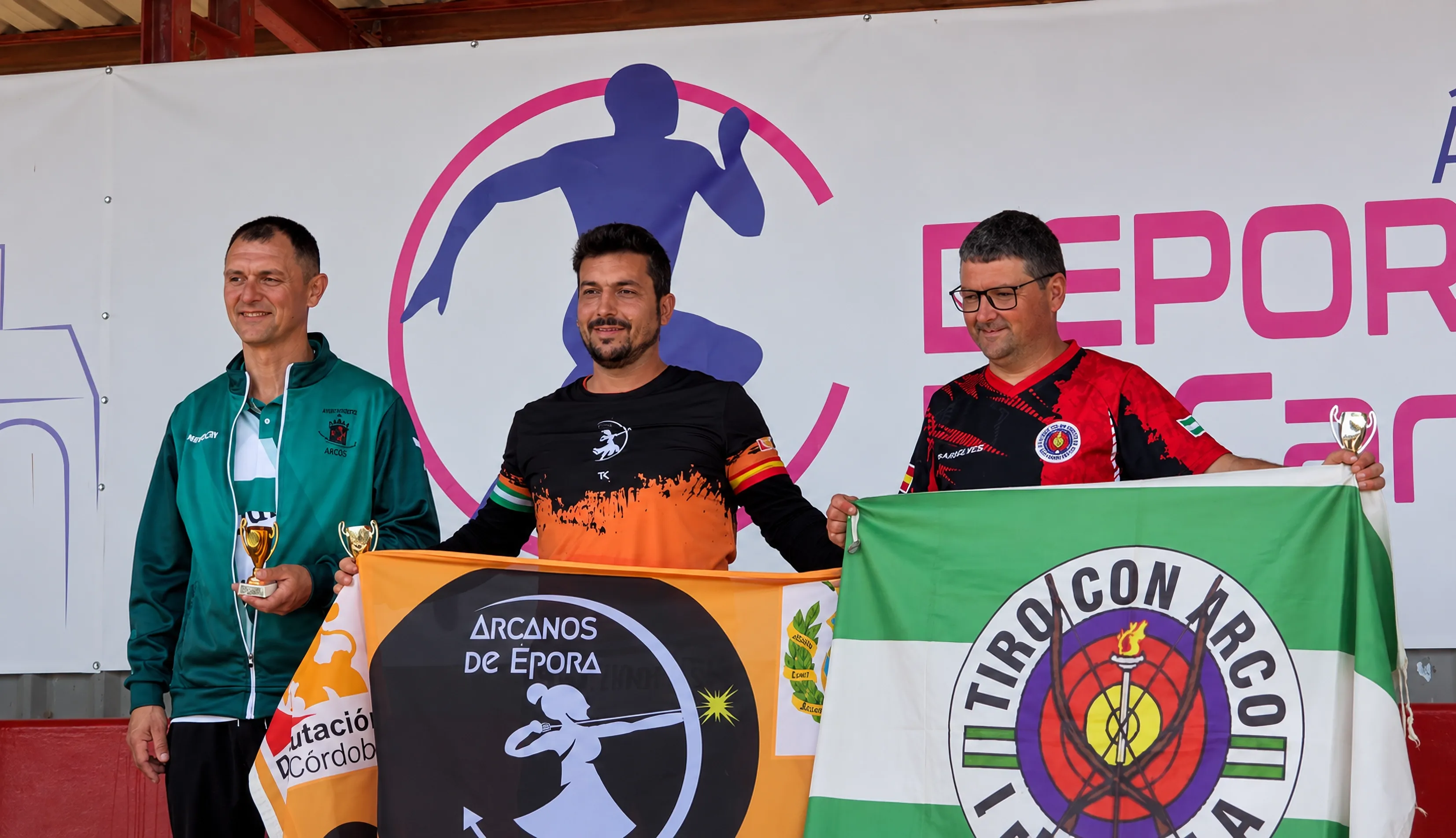 Miguel Ángel García Claramonte, de Montoro, se proclama campeón provincial de Córdoba de tiro con arco al aire libre 2026 en La Carlota.