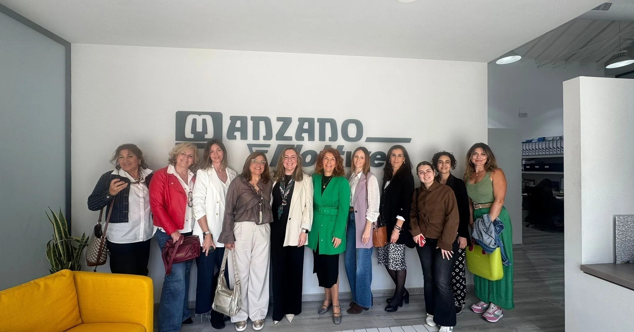 Participantes del programa Empresarias en Ruta durante su visita a las instalaciones de Manzano Flottweg. Foto: Incentifor