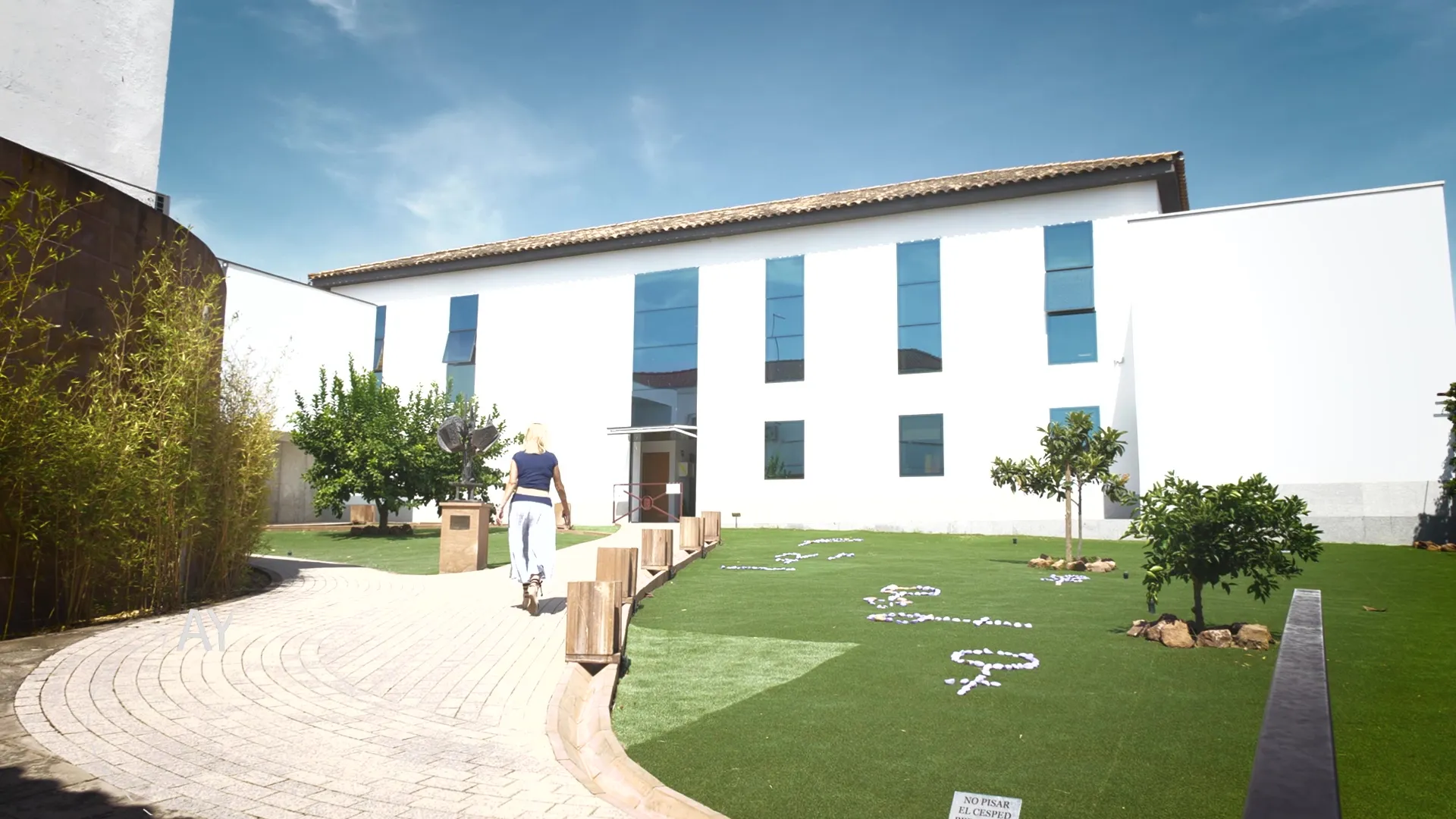 Patio del ayuntamiento de Pedro Abad. Foto: Beconet