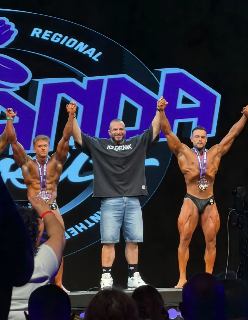 Juan María (derecha) tras proclamarse campeón.