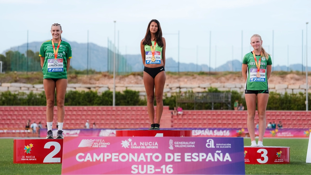 Lucía Japón en lo más alto del podio en el Campeonato de España Sub-16 en La Nucía. Foto: Alejandro Sancho (RFEA)