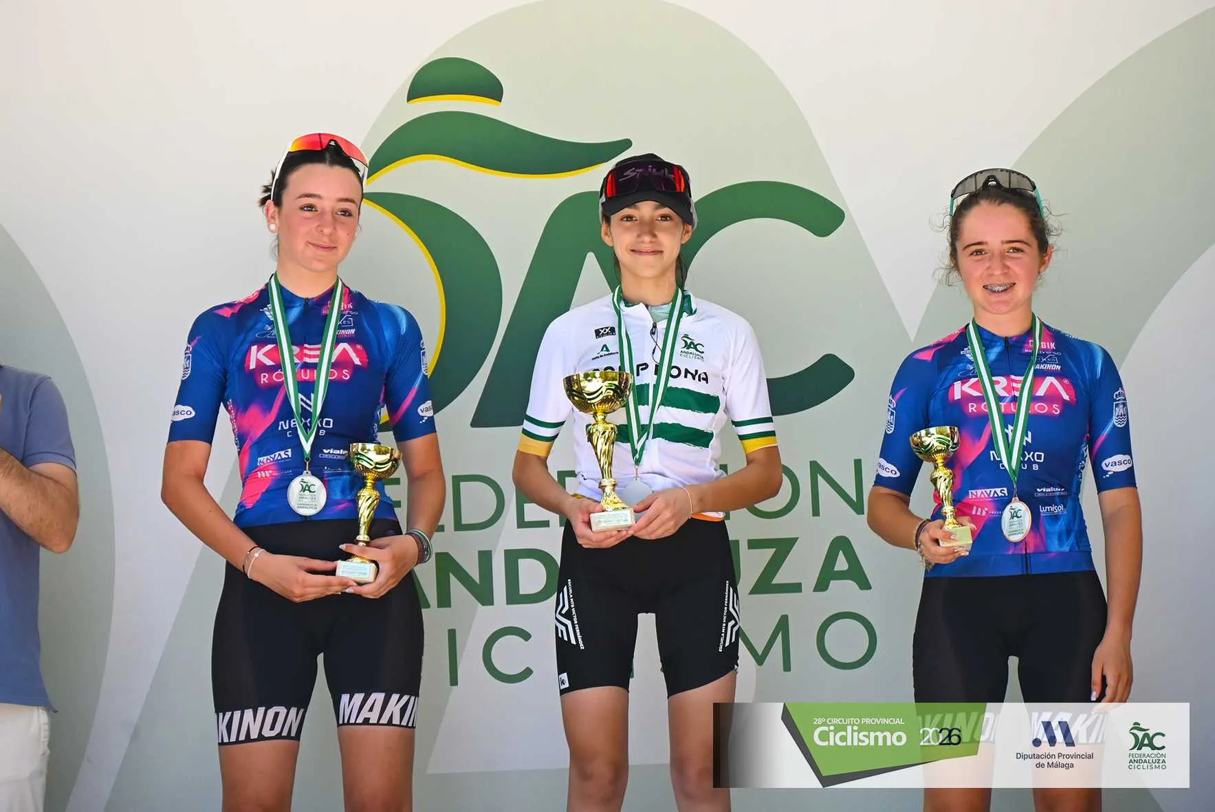 Natalia Serrano (centro de la imagen), campeona de Andalucía de BTT XCO. Foto: Federación Andaluza de Ciclismo