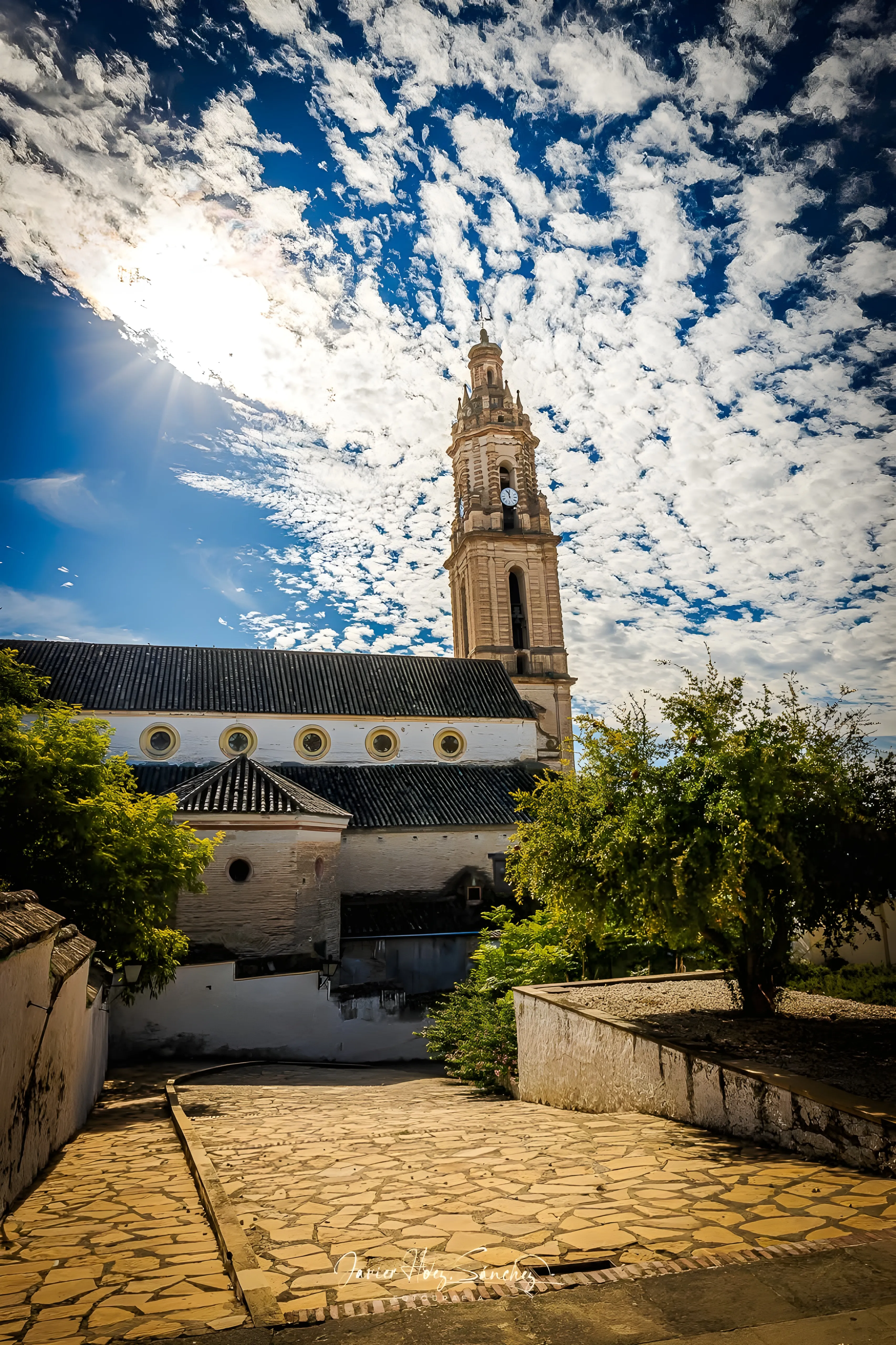 Vista de la Iglesia de la Asunción de Bujalance, donde se intervendrá en las cubiertas para garantizar su conservación. Foto: Javier Hernández