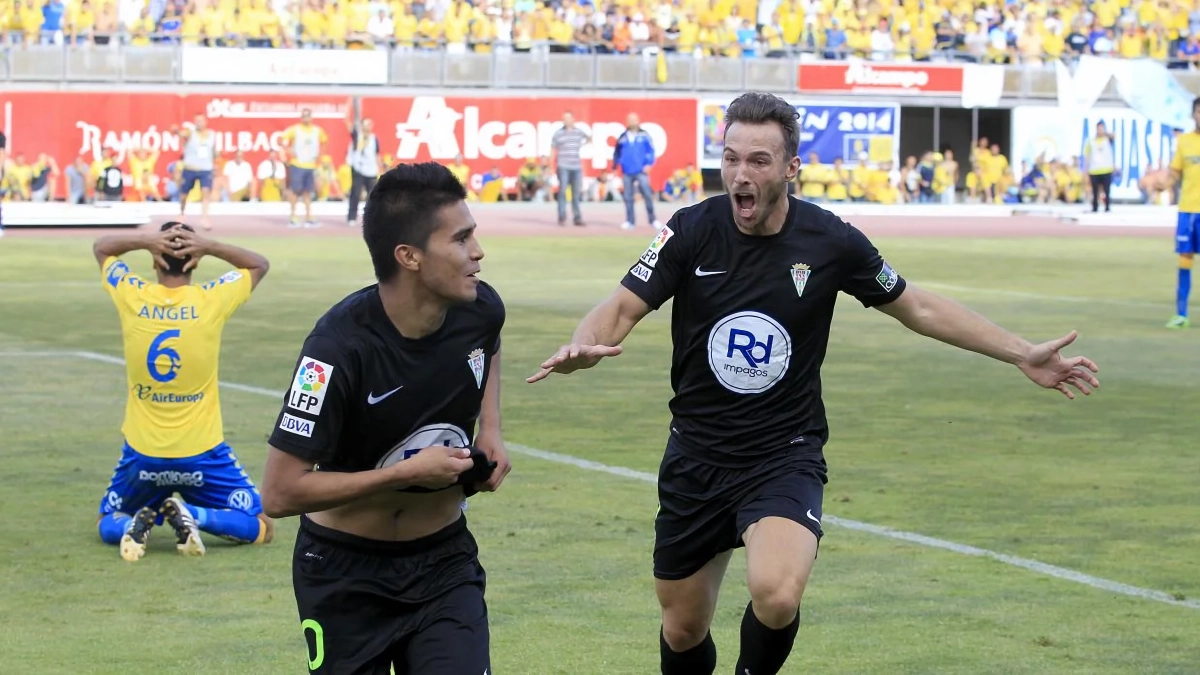 Celebración del gol de Ulises Dávila. Foto: Valerio Merino.