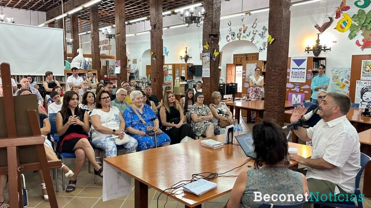 Presentación del libro 'Carmen' de Miguel Moreno Presentación del libro 'Carmen' de Miguel Moreno
