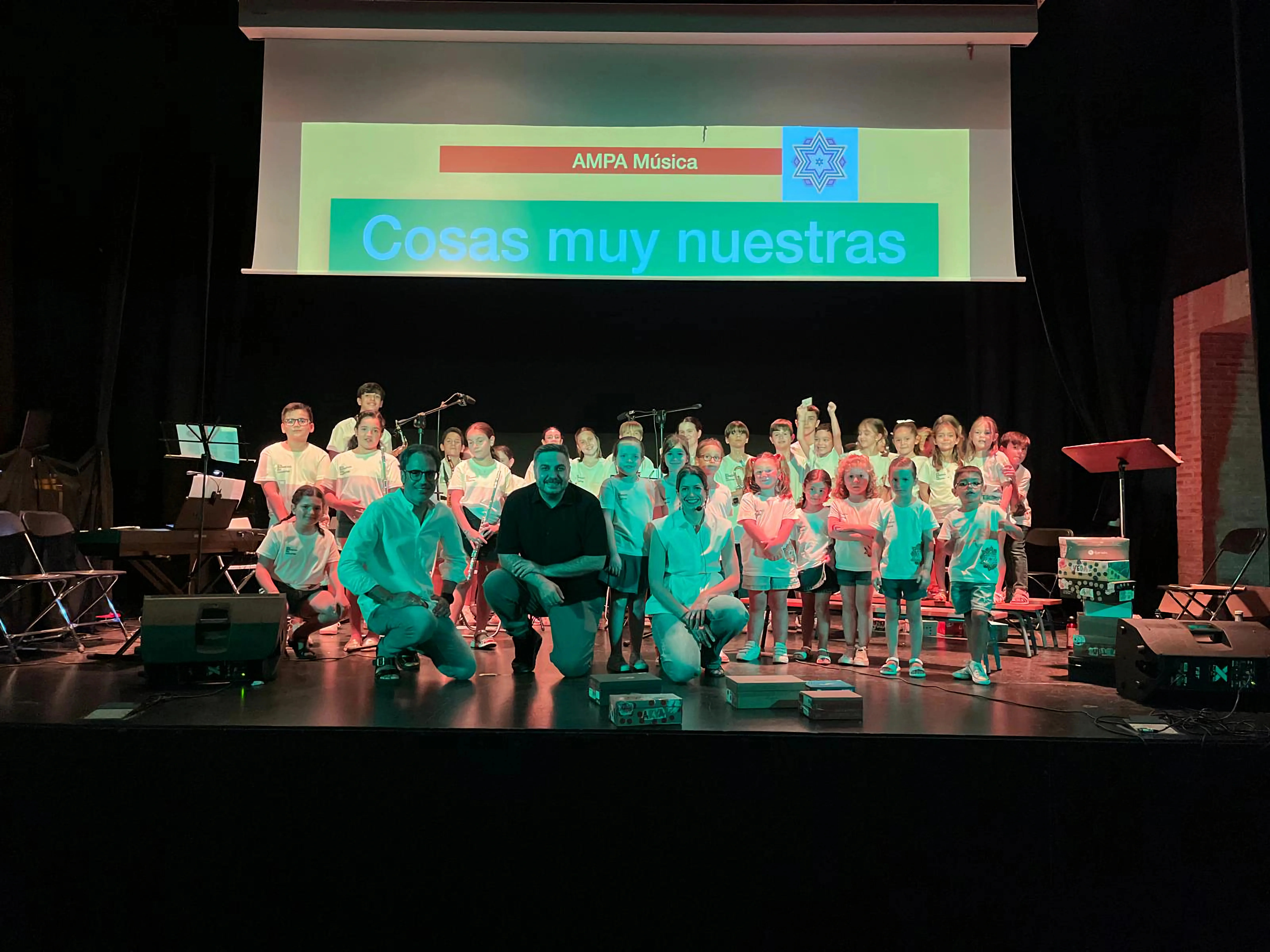Presentación del proyecto "Un mosaico de colores" en el Teatro Municipal de El Carpio. Foto: Beconet Noticias