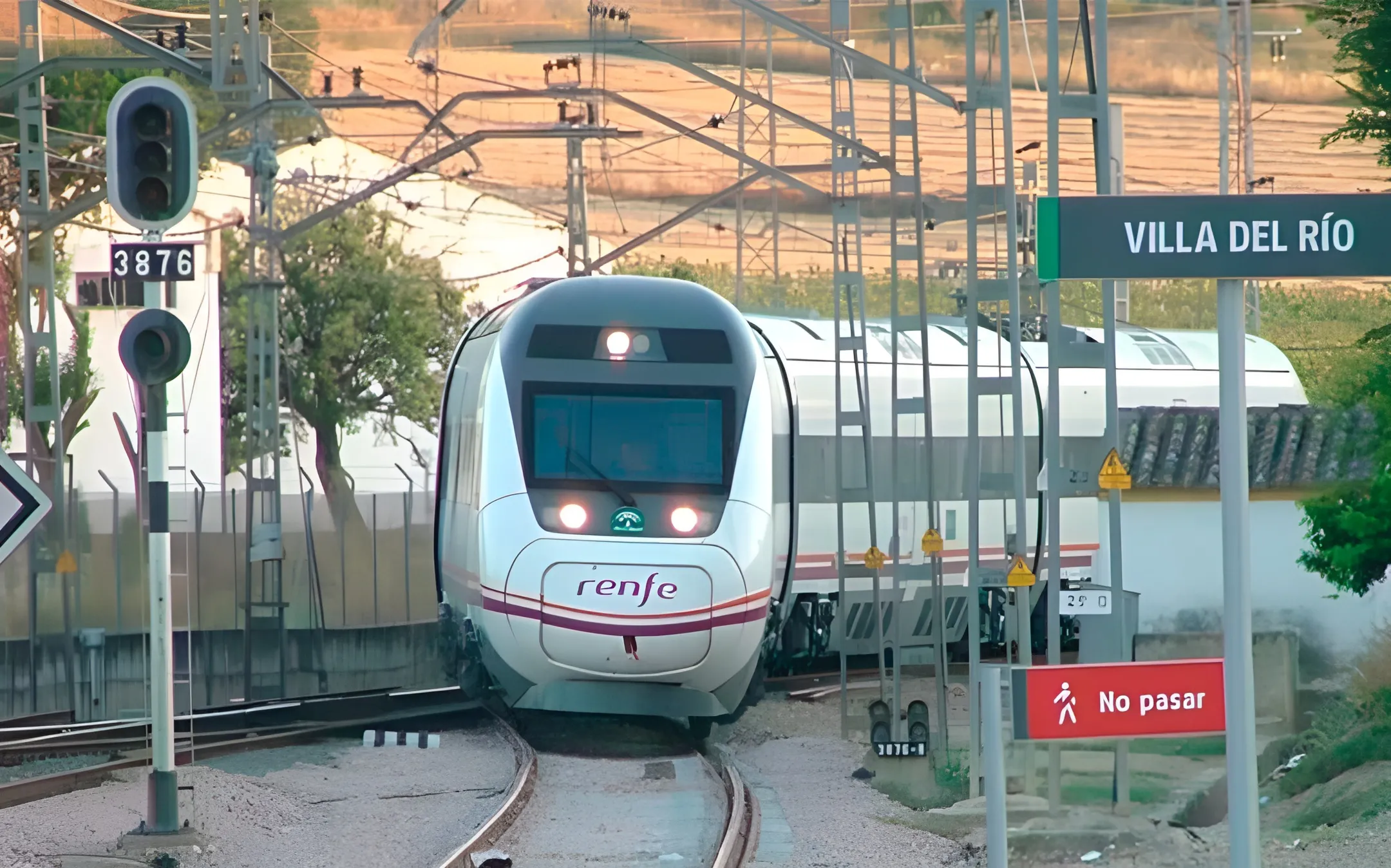 Tren llegando a la estación de Villa del Río