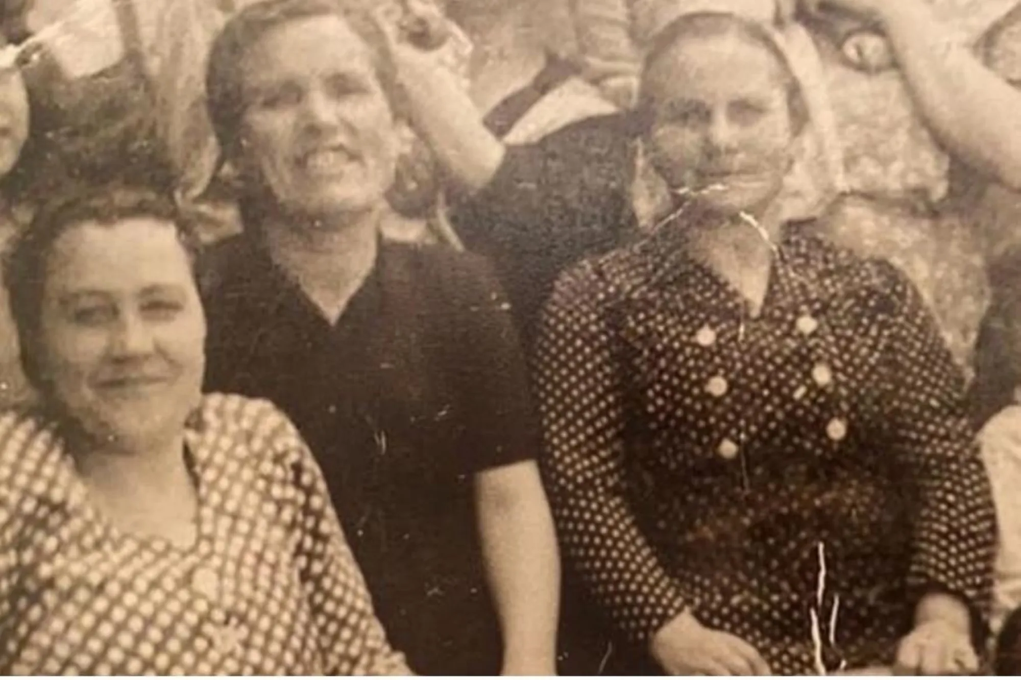 De izquierda a derecha: Catalina Moreno, Carmen Delgado y Manuela Caro. FOTO: (A.P.R.)