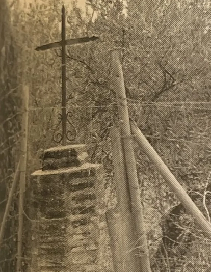 Fotografía del libro de Francisco Pinilla. Fotografía del libro de Francisco Pinilla.