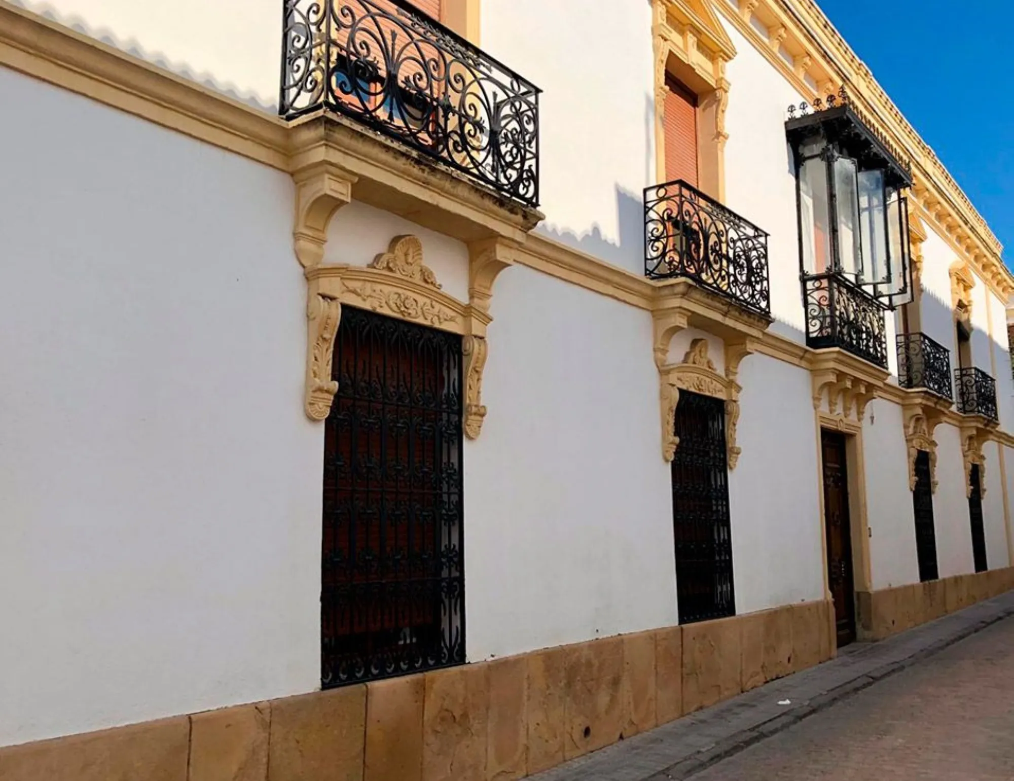 Residencia de Ancianos Jesús Nazareno, en Lopera