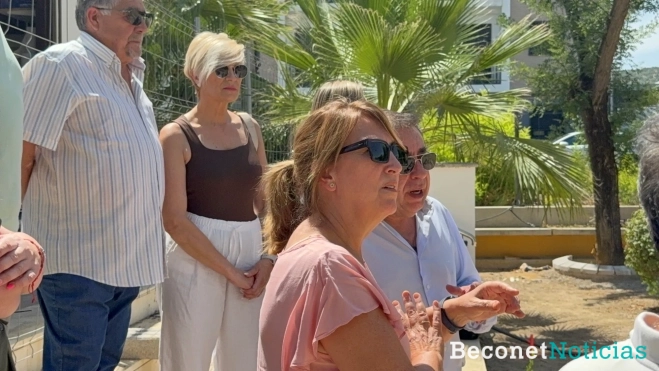 Ana López Losilla en la visita a Villa del Río