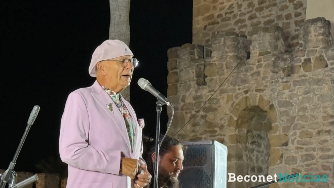 Manuel Moreno Maya "El Pele" en el Castillo de Lopera