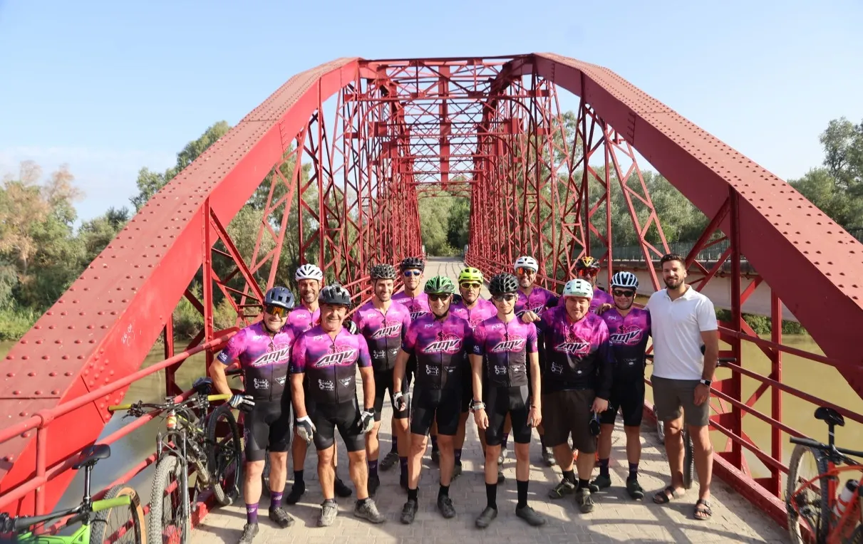 Presentación de la nueva equipación de la AMV Villafranca de Córdoba. Foto: Ayto de Villafranca de Córdoba