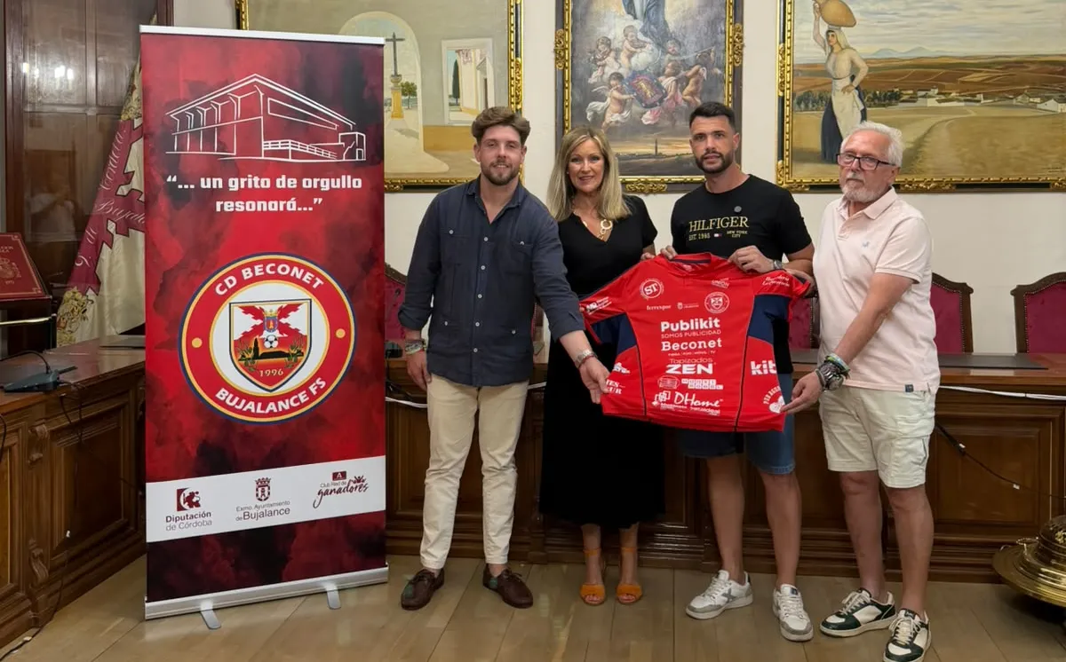 Presentación de Víctor Montes en el Ayuntamiento de Bujalance.